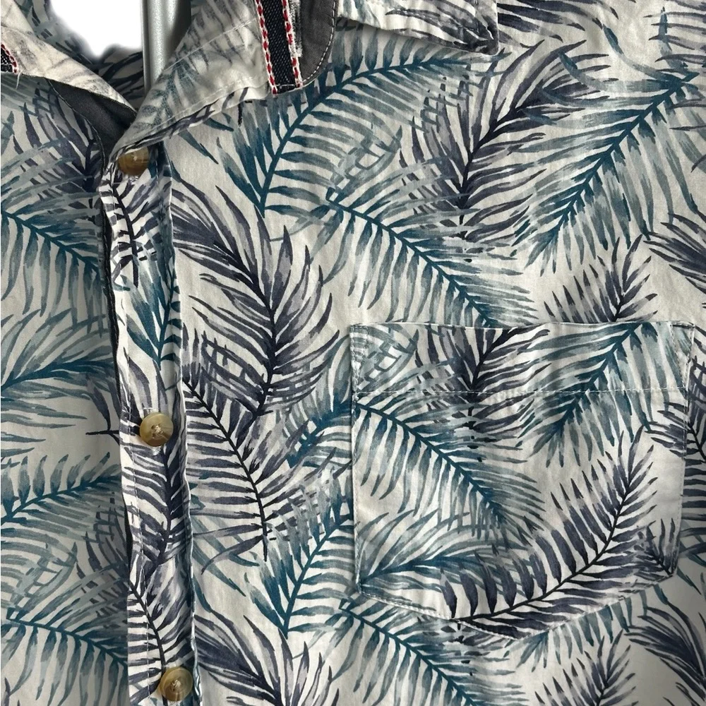 Costal Palm Leaf Print Button Up-Shirt 100% Cotton Men’s L Tropical Summer